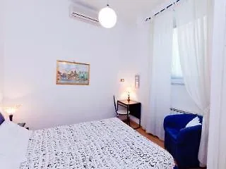 Bella Roma Guest House شقة
