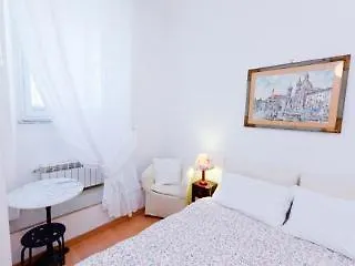 شقة Bella Roma Guest House *