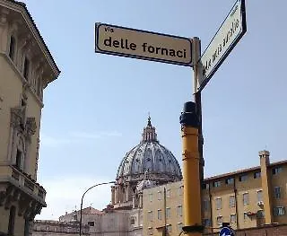 Bella Roma Guest House شقة
