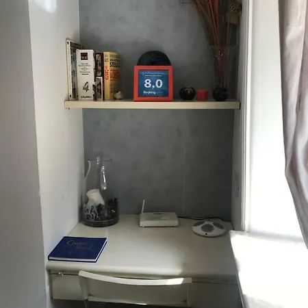 Bella Roma Guest House روما